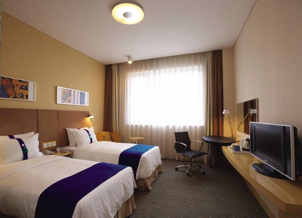 Holiday Inn Express - Jinan Exhibition Center, An Ihg Hotel Zimmer foto