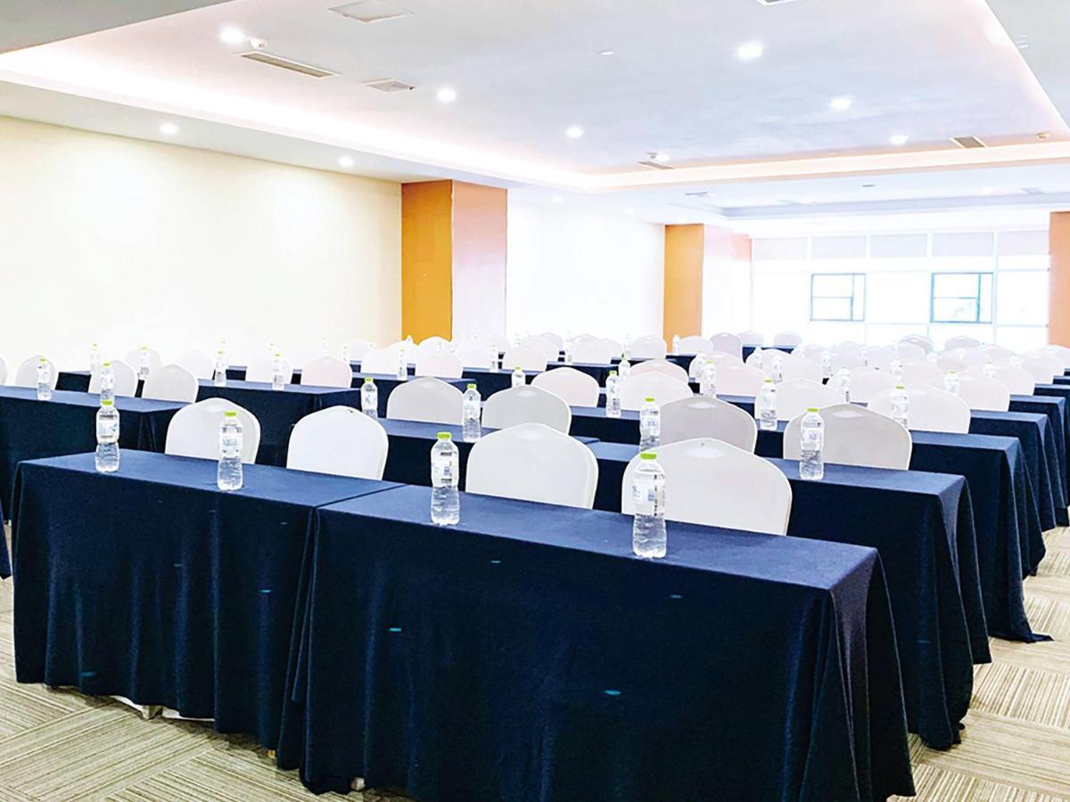 Holiday Inn Express - Jinan Exhibition Center, An Ihg Hotel Exterior foto